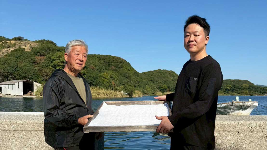天日干し塩(茂串の塩)- 海とともに生き、時間を味に変えるという選択